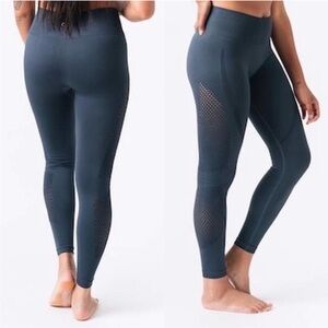 Zyia Active Women's Charcoal Grey Hi-Rise 7/8 Leggings NWT